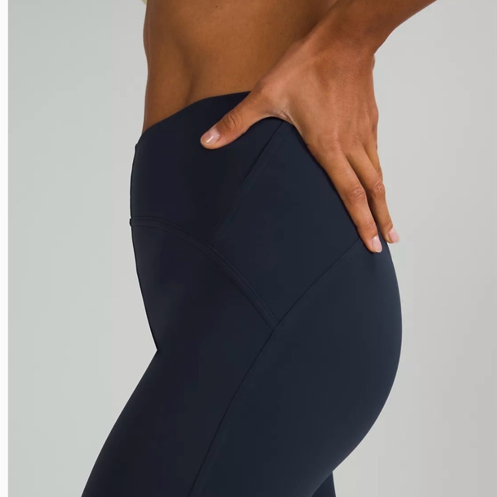 lululemon athletica Black High-Rise 7/8 Leggings - Picture 4 of 8